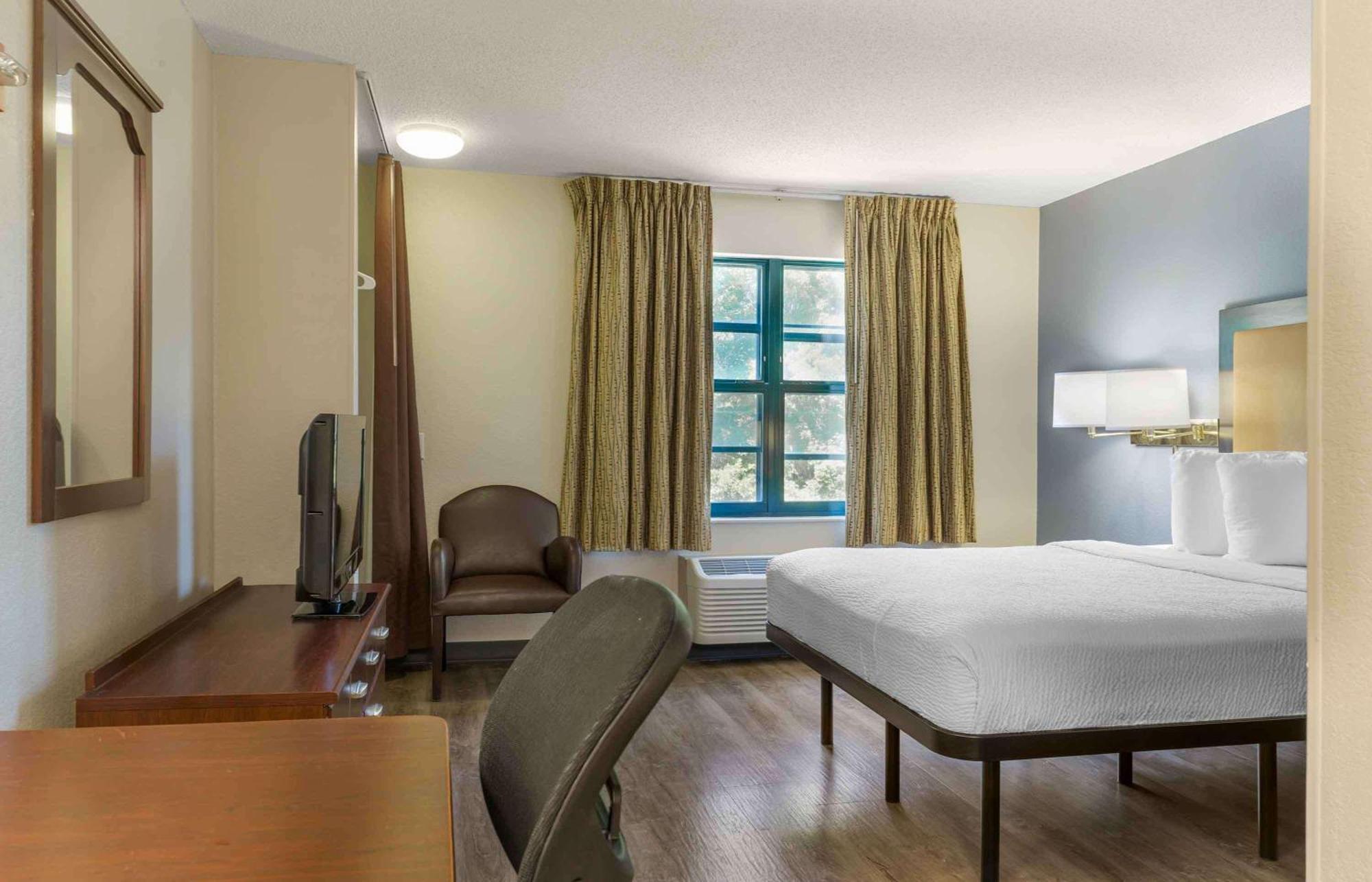 Extended America - Foxboro - Hotel